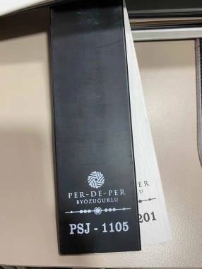 50 MM Siyah Ahşap Jaluzi Perde